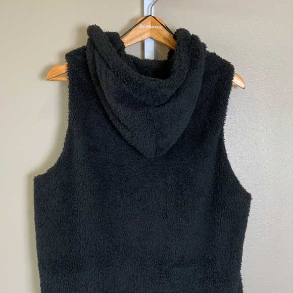 FAVLUX Fuzzy Sherpa Open Hooded Vest - Picture 11 of 16